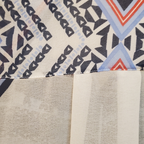 Farm Rio High Low Printed Button Down - Picture 3 of 8